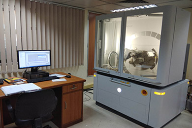 X-ray diffractometer (XRD)