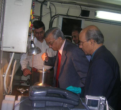 Dr Anil Kakodkar, Chairman-DAE, inspecting the first 1.3 GHz TESLA-type superconducting niobium cavity jointly developed by RRCAT and IUAC (November 2009).